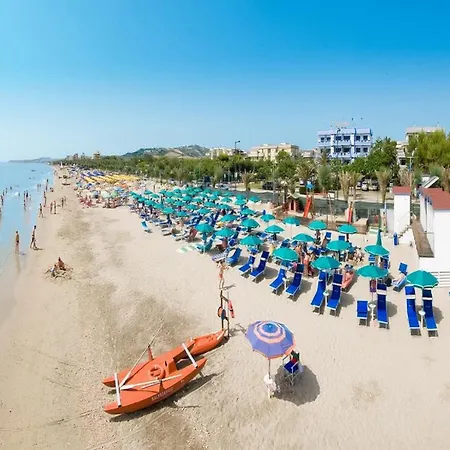 公寓 Mansarda Bellaria - Myho Casa 马帝斯兹罗